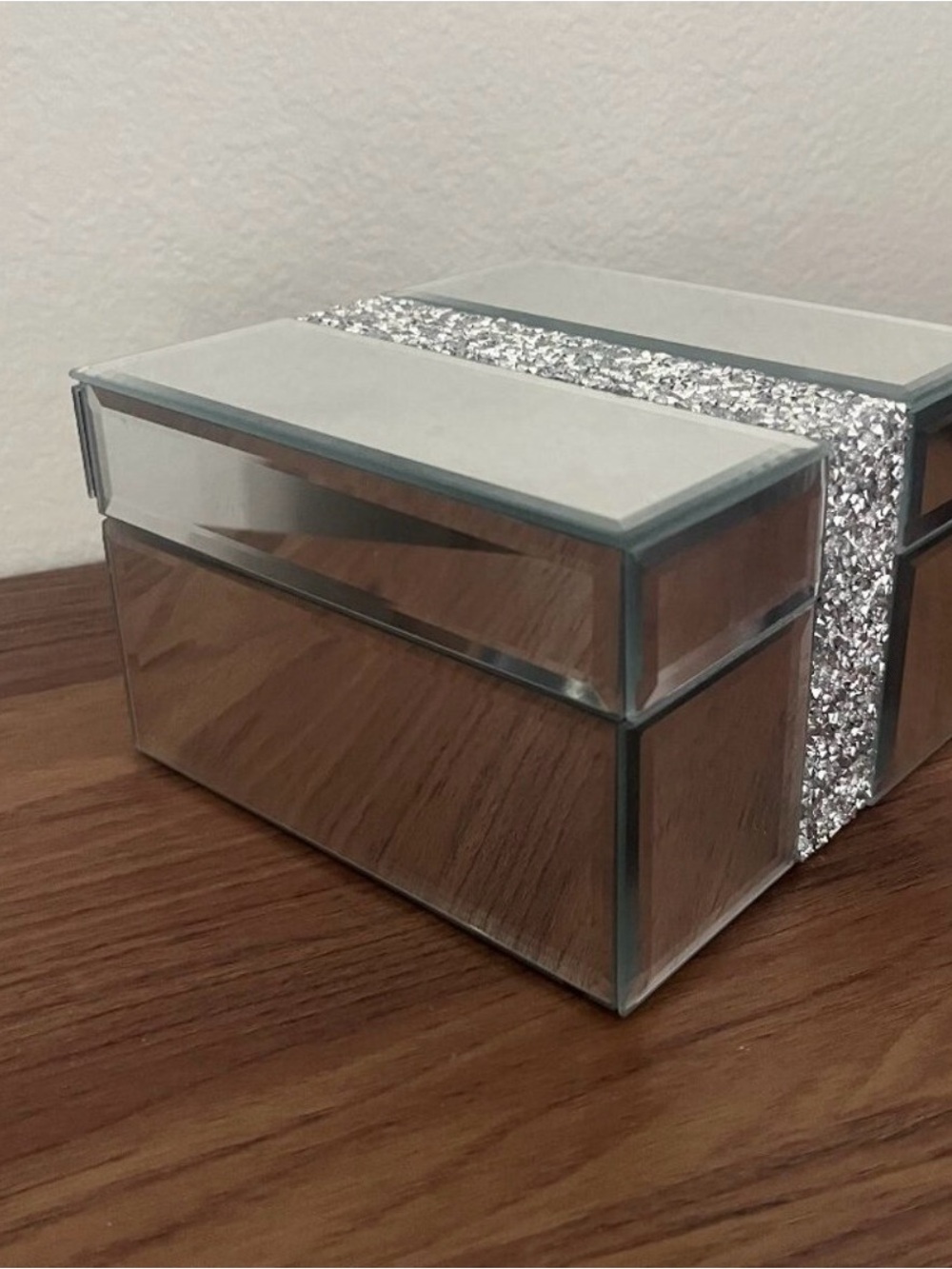 Mirrored jewelry box